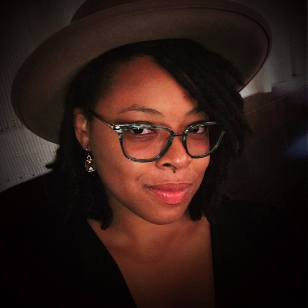 Meet your Posher, Ericarenee